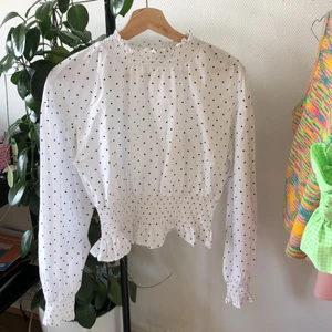 jättefin blus - skriv för mer bilder💕