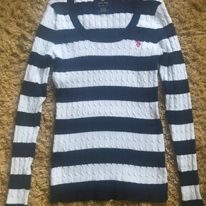 US Polo Assn tröja - Fin U.S Polo Assn tröja. Står strl M, men är som en Small