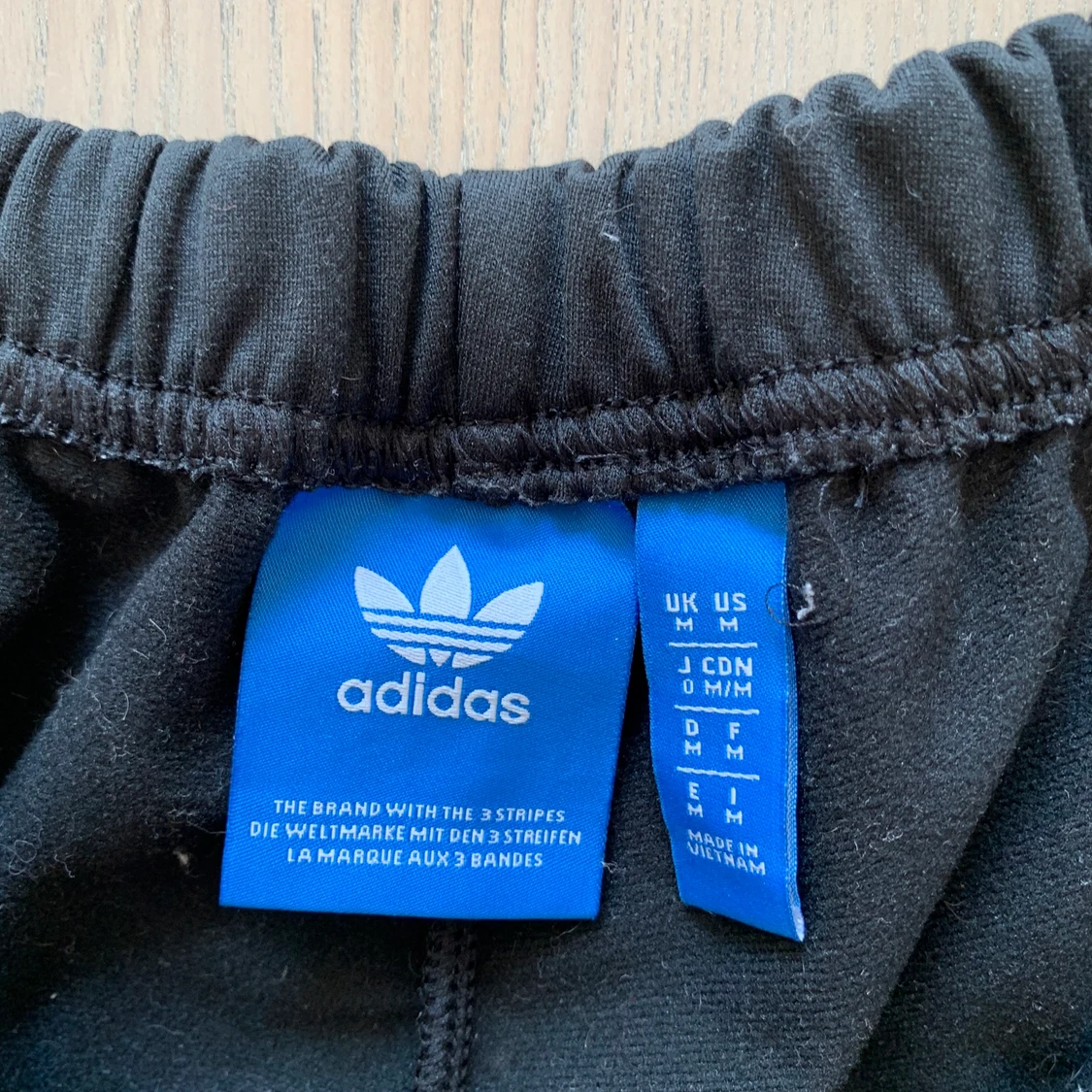 Adidas byxor med knappar Limited edition M - 91