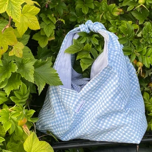 Tygväska 🤍 - egensydd tygväska 🤍 passar till alla tillfällen! kika gärna in min instagram @lily_isola 🥰