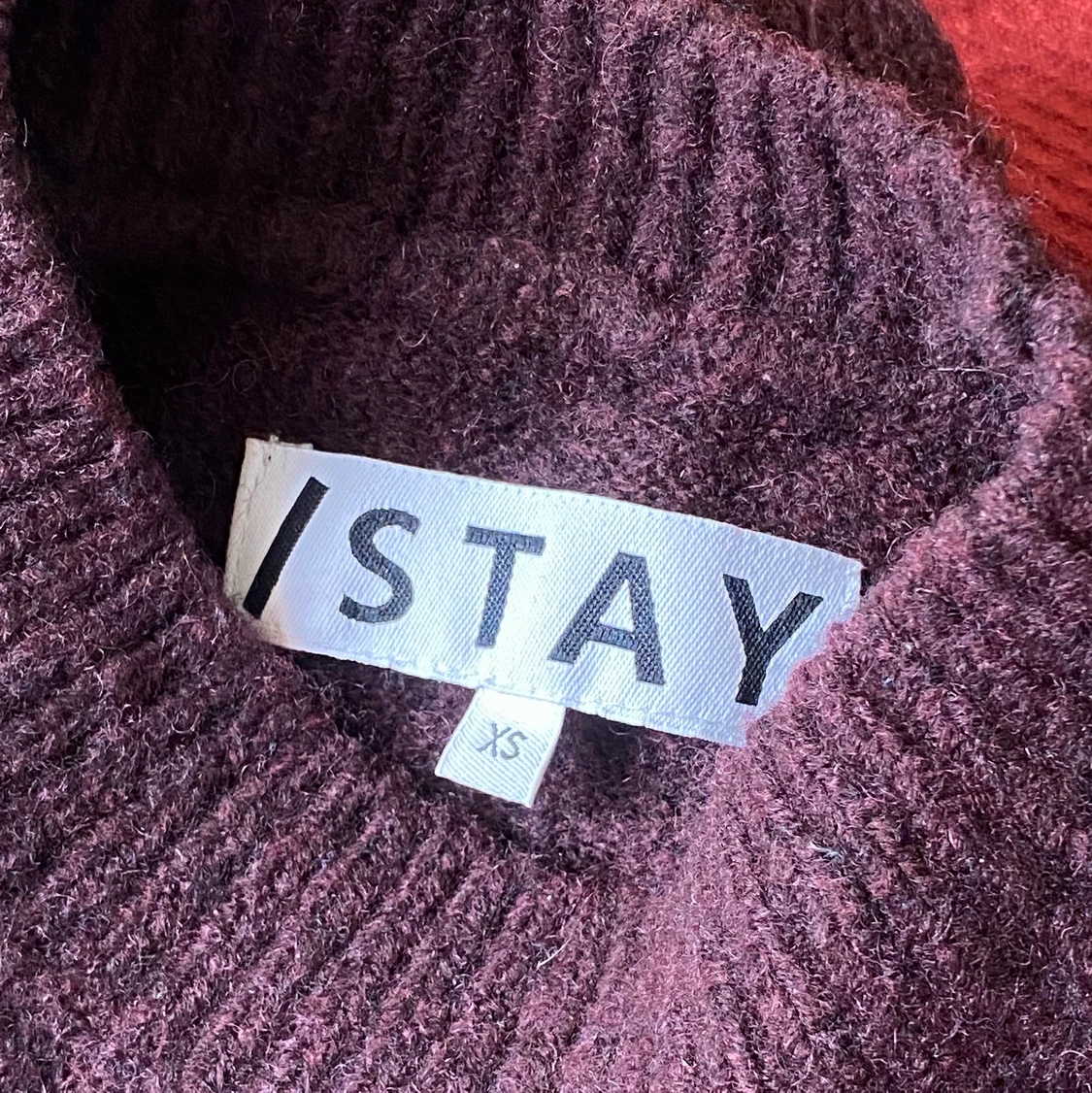 Vinröd stickat tröja från Carlings  - 91