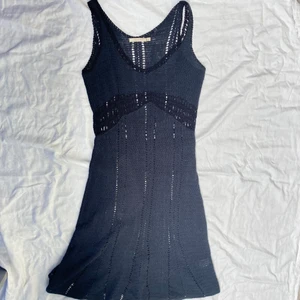 Crochet klänning  - Svart & mörk blå Crochet klänning !!