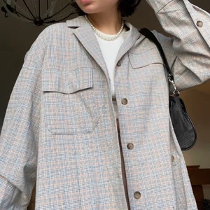 Kappa/Blazer  - Säljer min fina kappa (ish) då den tyvärr inte kommer till användning 💜 120kr + frakt som gäller ✨