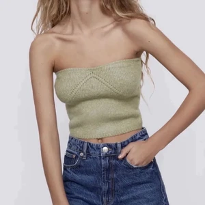 Zara-linne - Säljer detta populära Zara-linne, aldrig använt! Passar storlek XS-L beroende på passform. 80kr + frakt som gäller ☺️