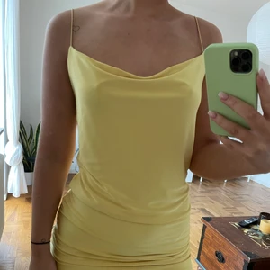 Sommarklänning från Nelly - Strl s, knappt använd! 