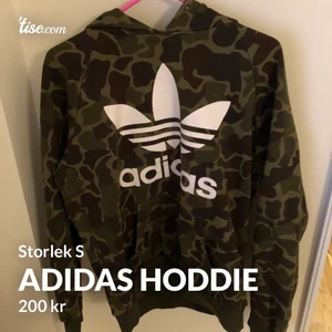 Adidas - En fin hoddie ifrån adidas som är varm och mysig.