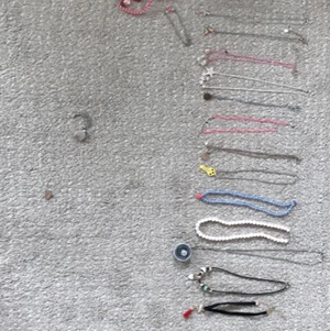 Halsband - Jätte fina halsband som tyvärr inte kommer till användning allt för 150 inklusive frakt eller 10kr styck. 