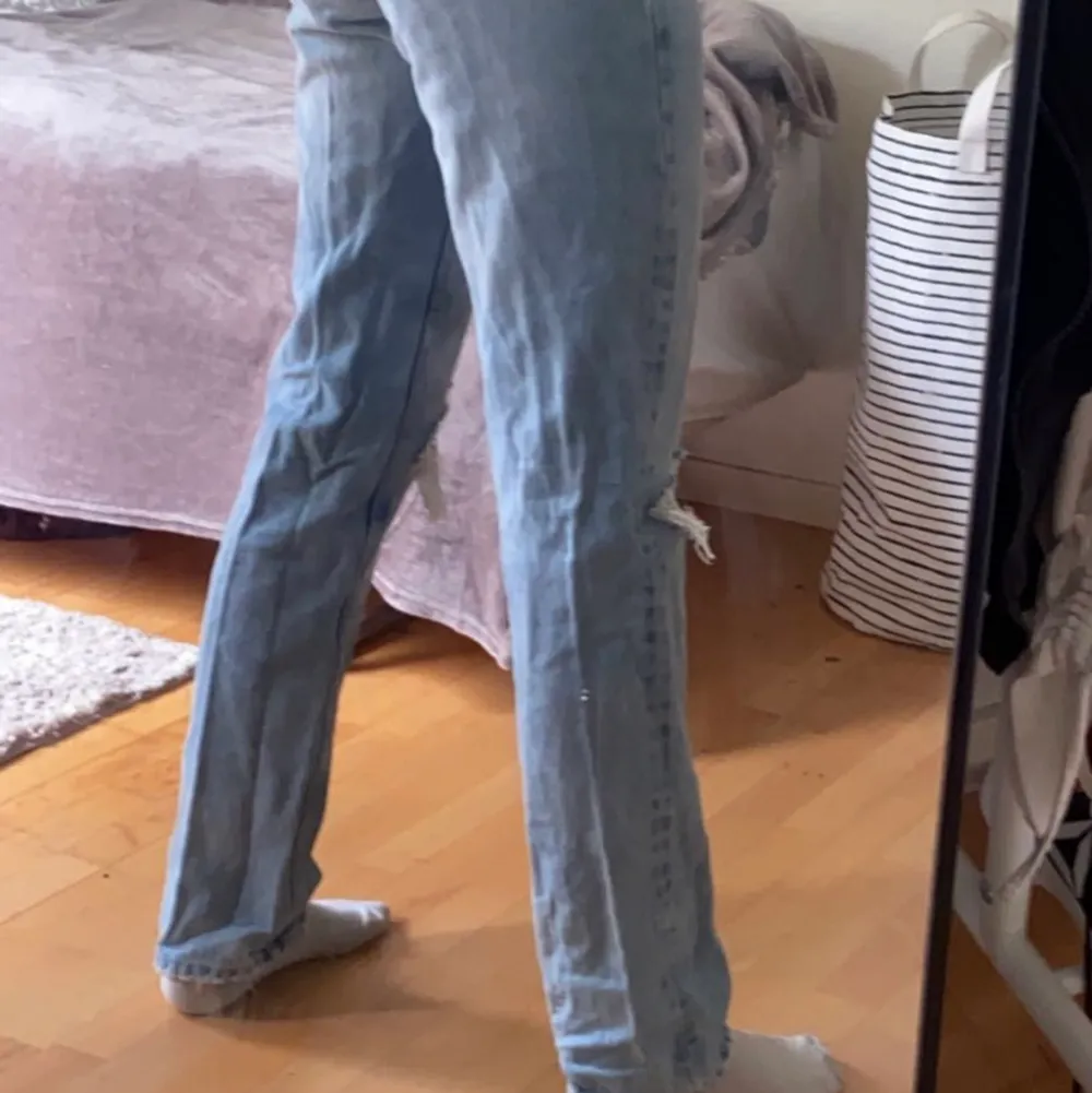 Säljer nu mina jeans från zara. Jeans & Byxor.