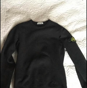 Kofta - Hej jag säljer min kofta i fint skick fraktar också i storlek s