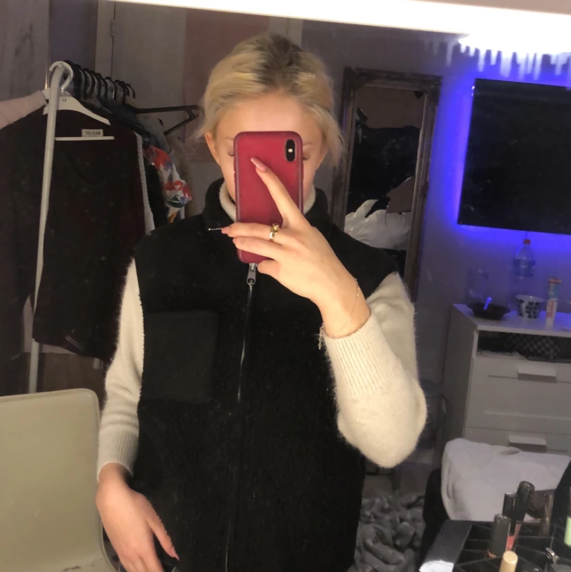 ”Teddy” liknande väst från pieces  - 90