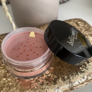 Mineral blush, rouge NY! - Mineral blush från bellápierre i färgen amaretto. NY!
