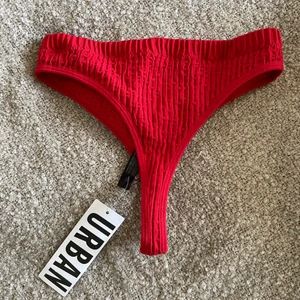 Bikiniunderdel  - Säljer nu en helt oanvänd bikiniunderdel från Urban outfitters. Perfekt när man vill sola❤️