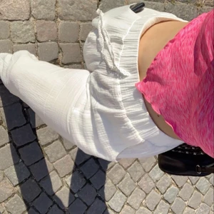 Vita ”linne” byxor  - Säljer dessa vita linnebyxor i storlek S