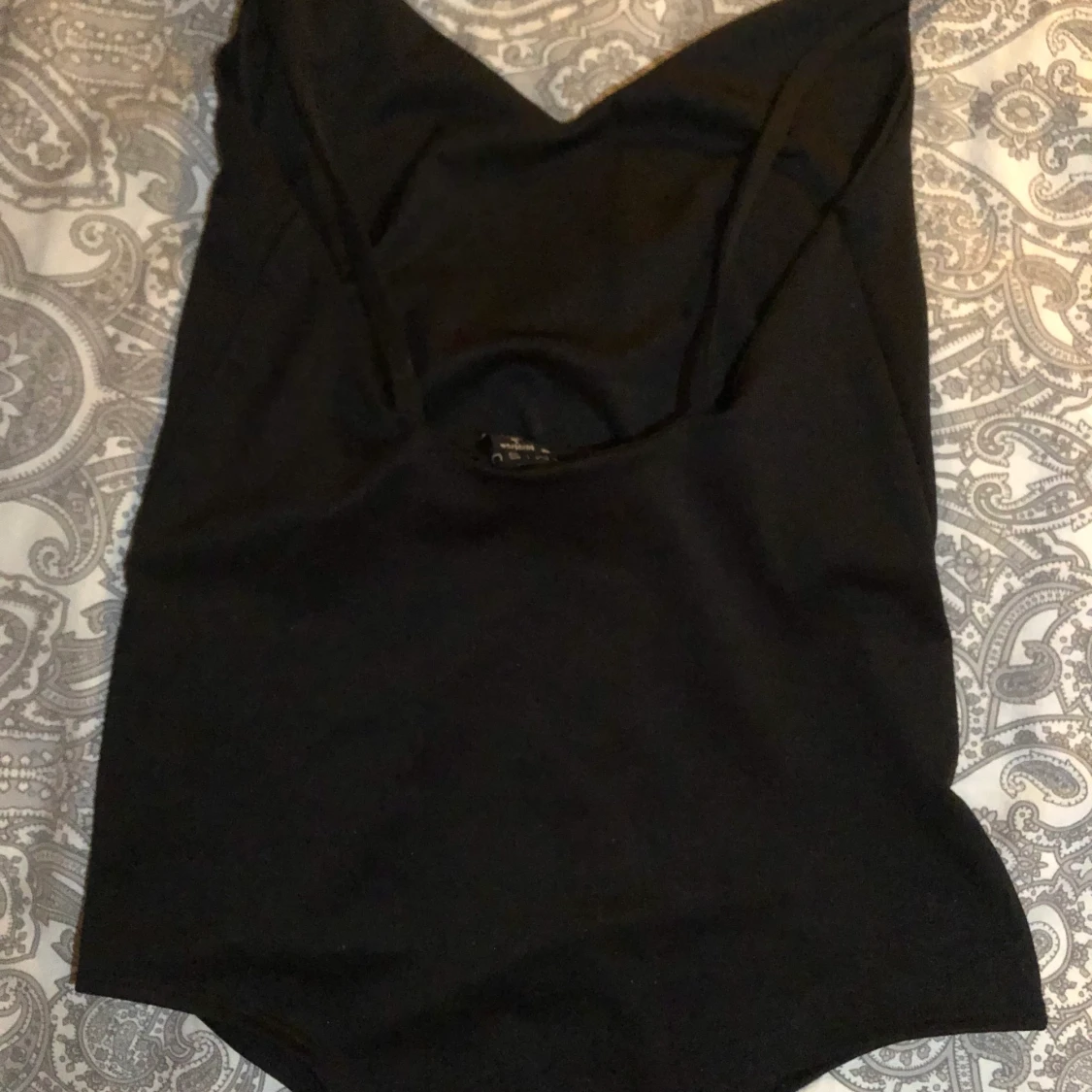 Svart body. Storlek L - 90