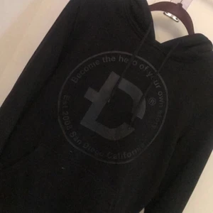Dirtcult hoodie - Svart dirtculthoodie, strl S. Kom privat för mer bilder