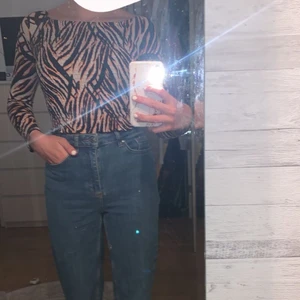 Tröja från ginatrico - Tröjan är knappast använd, bra skick. Är i storlek S men skulle passa Xs.