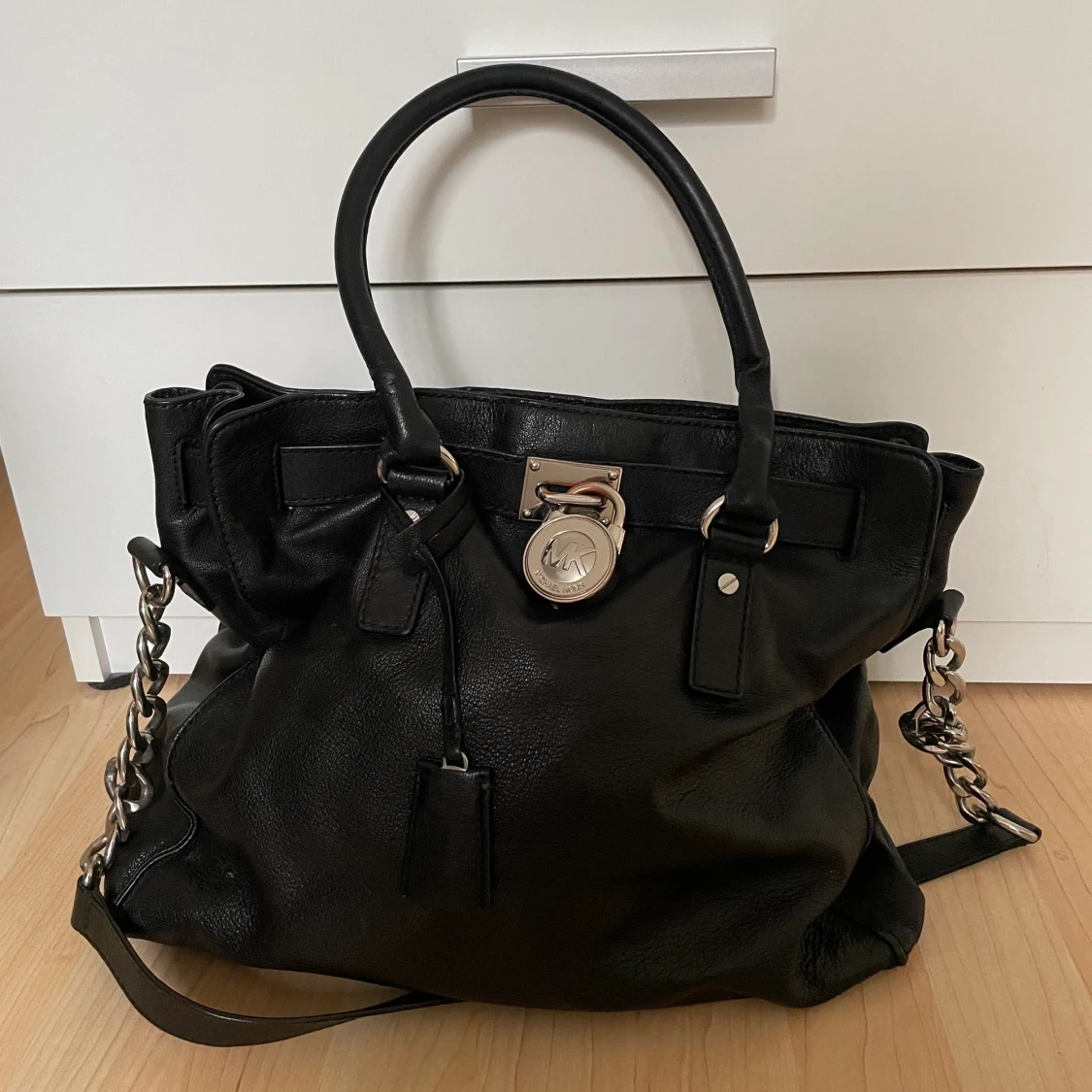 MICHAEL KORS HAMILTON VÄSKA