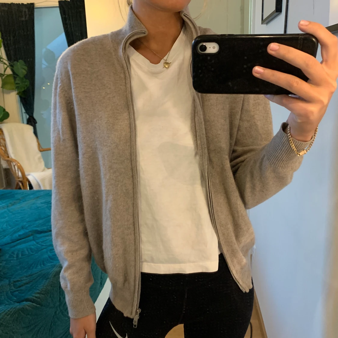 Kashmir Soft goat zip up  - 90