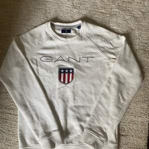 Sweatshirt från Gant i storlek XS. Felfri, säljer pga att den aldrig används längre. 