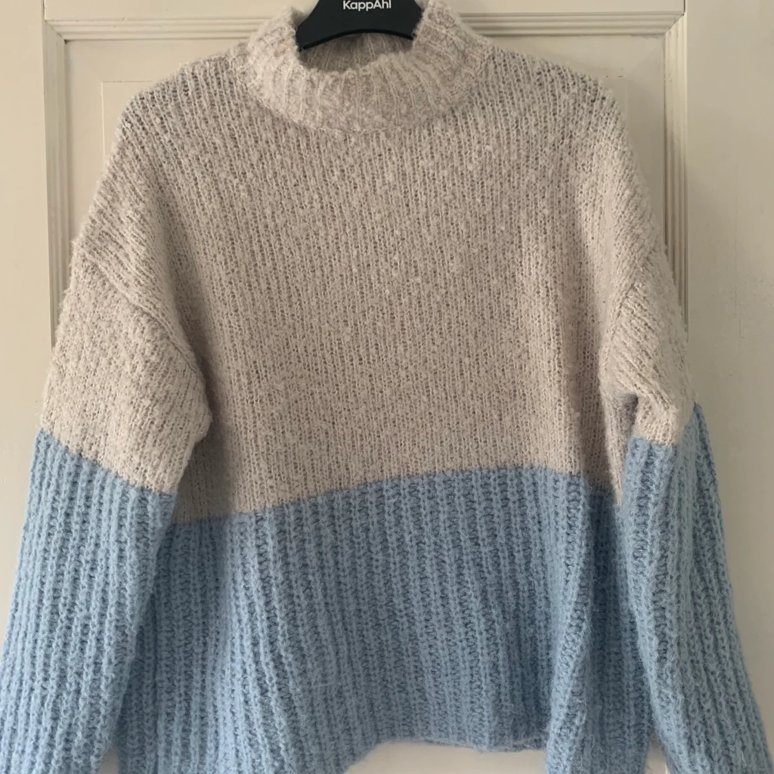 Stickad tröja från Only strl S - 90