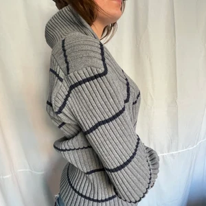 Sweatshirt  - Snygg sweatshirt liknande tröja med dragkedja 