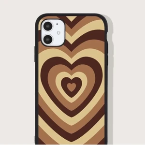 Skal - Ett jättefint skal till iPhone 7/8 plus, jättefin men säljer då den inte passar min nya telefon💕