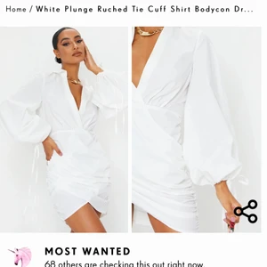 PLT student klänning - Hej, jag har en studentklänning från PRETTY LITTLE THING. Den var tyvärr för liten för mig. Pma gärna om ni vill ha fler bilder eller frågor. Köparen står för frakt annars går bra o mötas upp (sthlm)