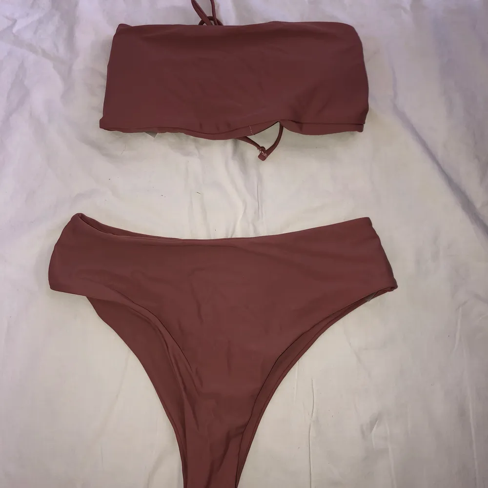 Ett jätte fint bikini sätt från SHEIN men som nästan är helt oanvänd. 60kr + frakt. Storlek S.. Övrigt.