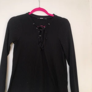 Tröja från BikBok strl S - Tröja från Bikbok i strl S men skulle även säga att den passar en M. Riktigt fin och bekväm tröja. 