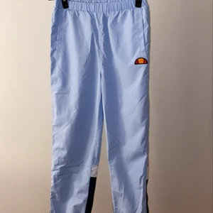 Ellesse byxor - Helt nya, barnstorlek, motsvarar XS