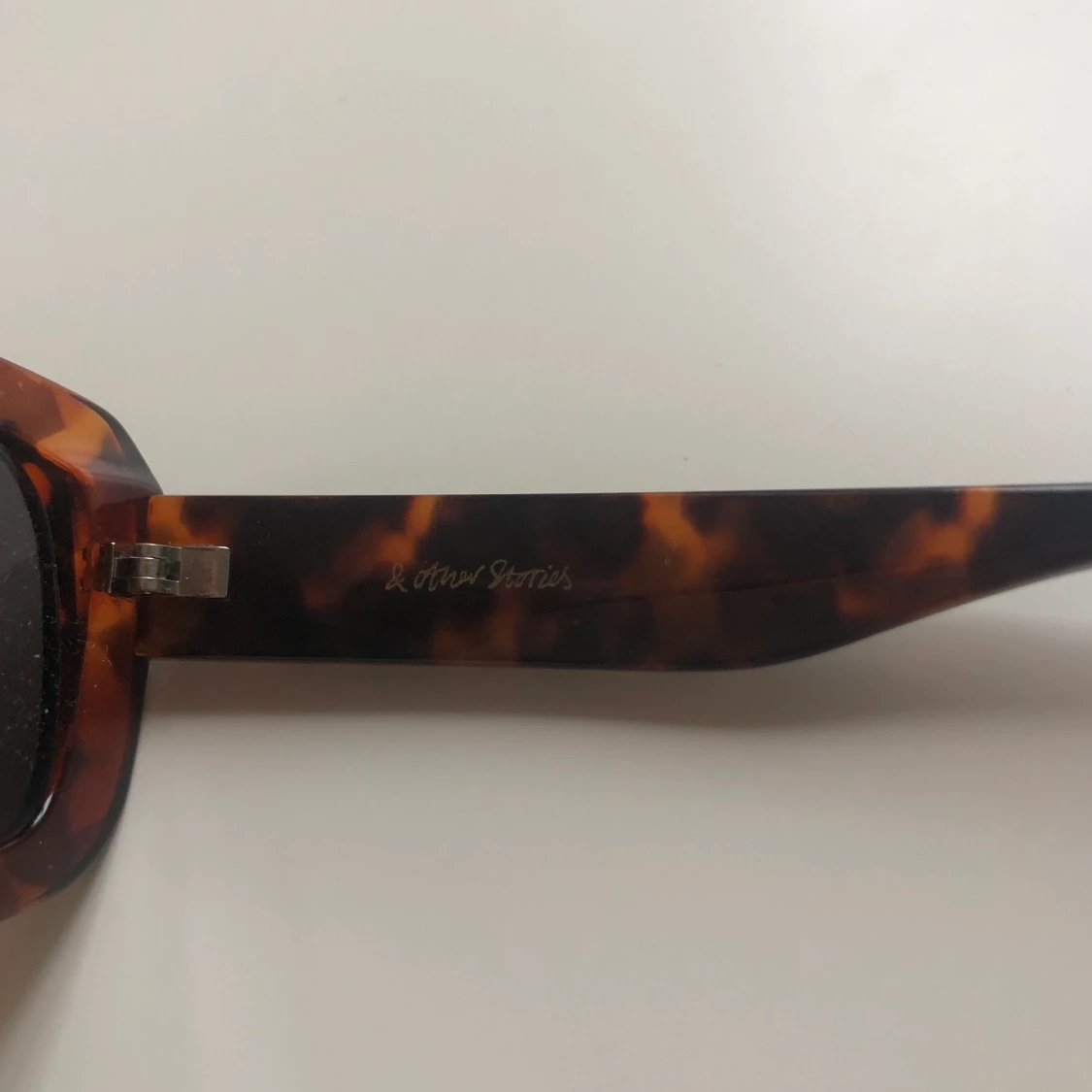 & other stories solglasögon  - 91