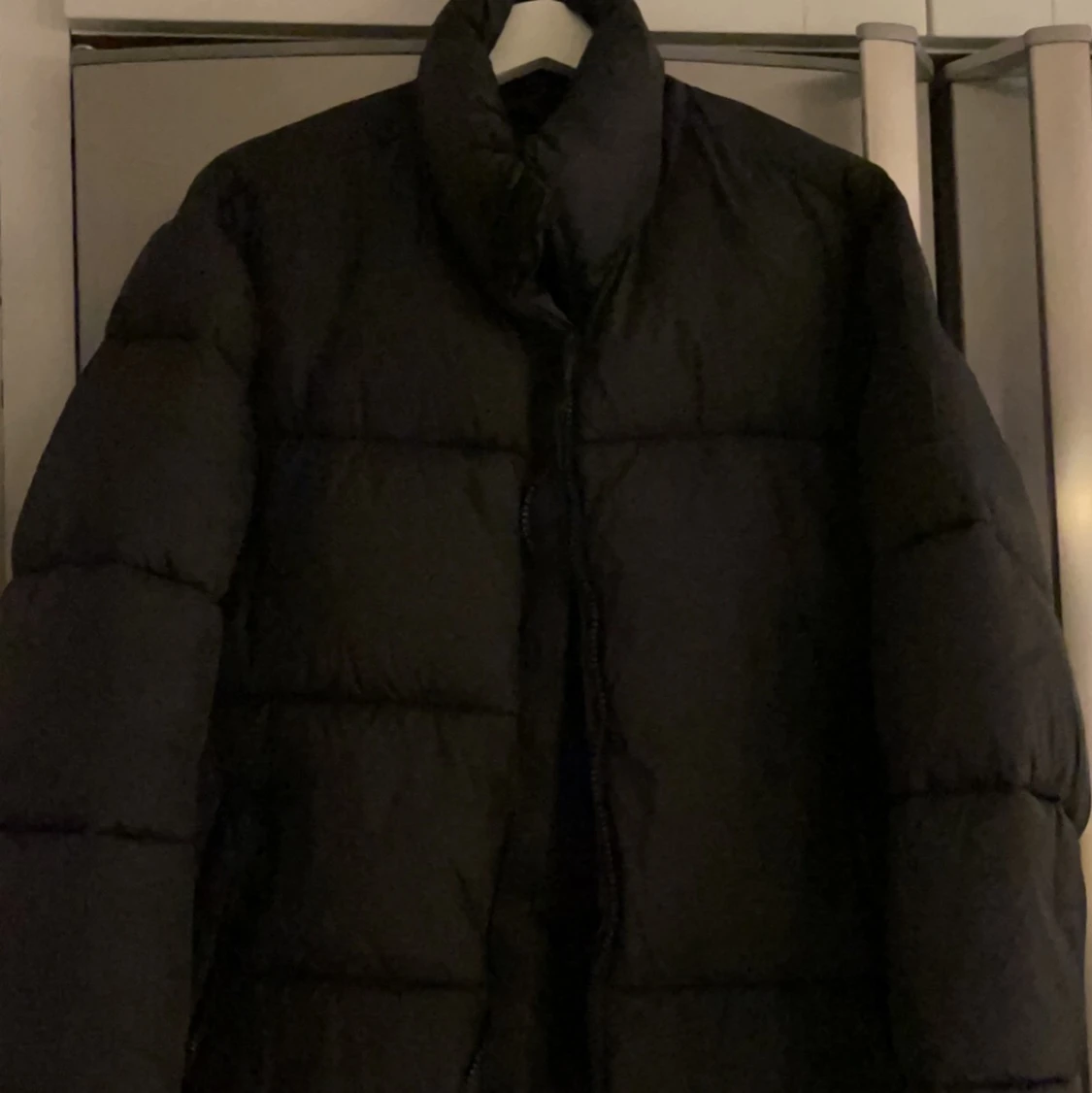 Helsvart basic Zara puffer - 91