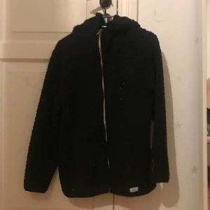 Koft jacka - Päls jacka/kofta från lager 157 i gott skick🐻