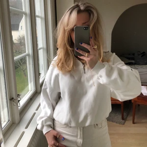 Vit tjocktröja med dragkedja - Vit tjocktröja med dragkedja 🖤 