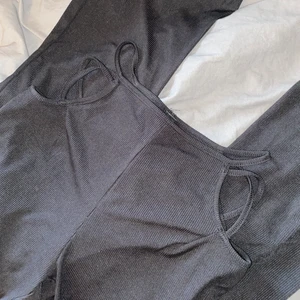 Byxor - Snygga byxor som tyvärr är förmå för mig, För bättre bilder skriv privat!💗 