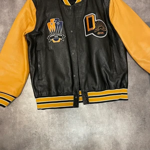 ÄKTA skinnjacka från zara - Skinnet är äkta cond 10/10