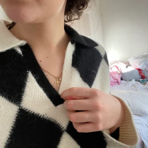 Ullstickad tröja - Ullstickad tröja från & other stories, använd en gång. Varm och mysig! 