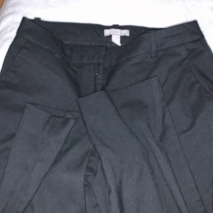 Kostymbyxor H&M - Fina kostymbyxor från H&M säljs då de är små i storleken för mig. Frakt tillkommer ❤️