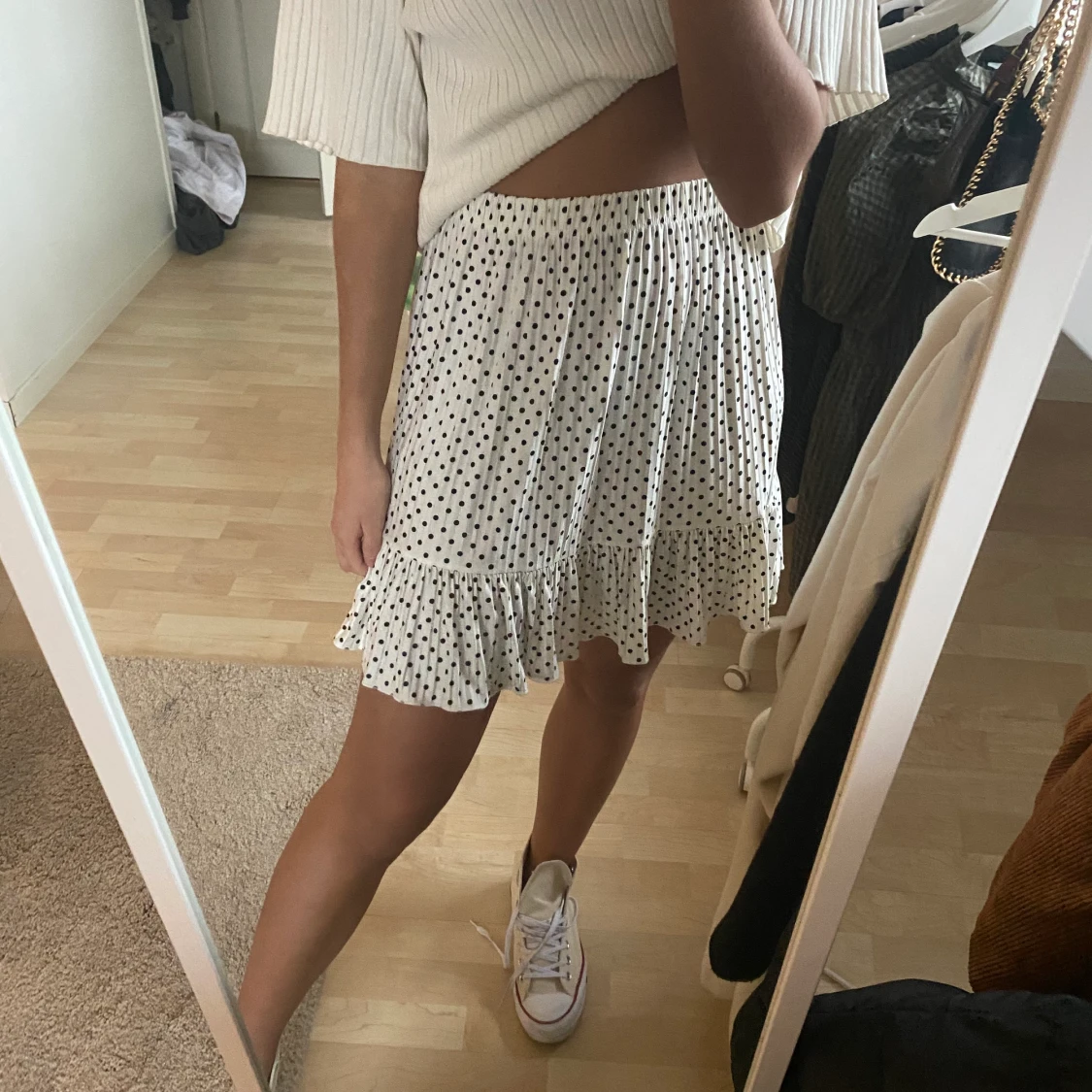 Söt kort prickig kjol 😇 - 90