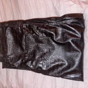 Missguided  - Vinylmatrial byxor från missguided! Aldrig använda! Nypris 379