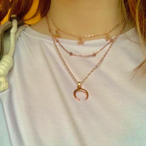 Trippelhalsband måne stjärnor kulor - ☾ Trippelhalsband ☾ Färg: Roseguld 🌺 Reglerbar 🌸 Måne: 40-50 cm 🌸 Stjärna: 30-40 cm 🌺  Med kittet sparar du 15kr!