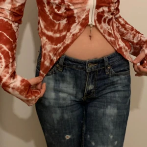 Ribbad top  - Ribbad top, den är stretchig så den passar från XS till M.  Bud börjar på 30kr!! ✨ Budgivning avslutas 27/3 