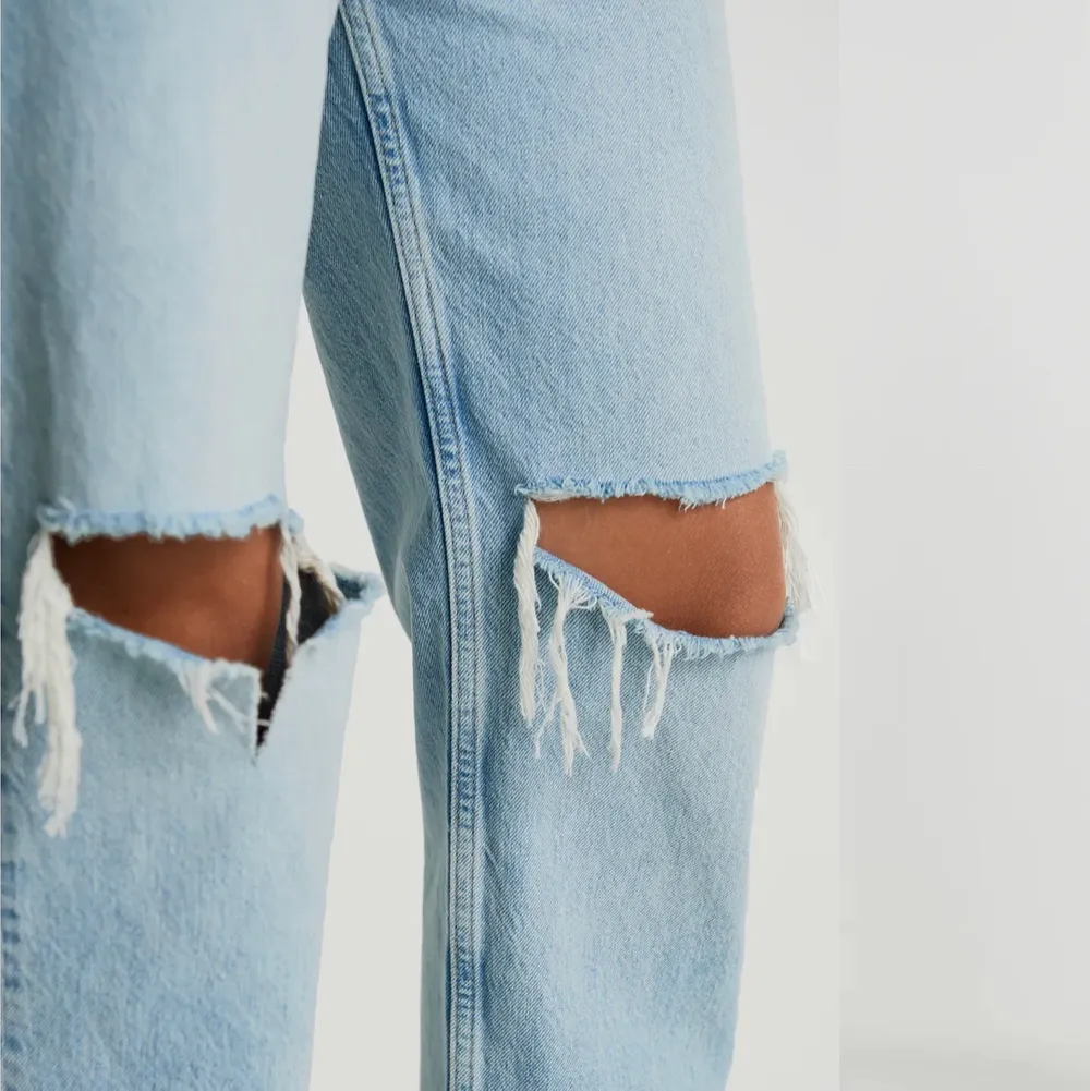 Populära jeans från Ginatricot. Säljs pga ingen användning💗Nya:599kr. Jeans & Byxor.