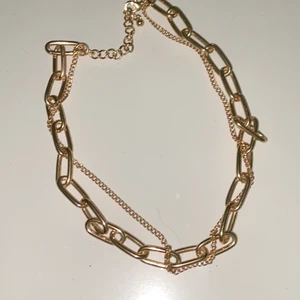 Halsband kedja - Kedja halsband från hm. Aldrig använd