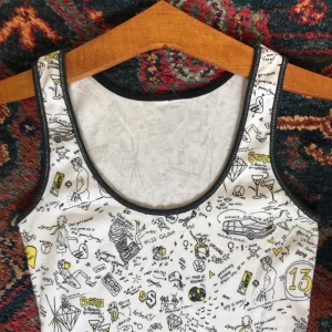 Linne - Skitsnyggt y2k linne!! Står inte storlek pga köpt secondhand, men skulle tippa på S. 60kr + 22kr frakt