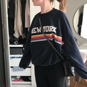 Pull & bear sweater  - Oversized sweater från pull & bear. Storlek S