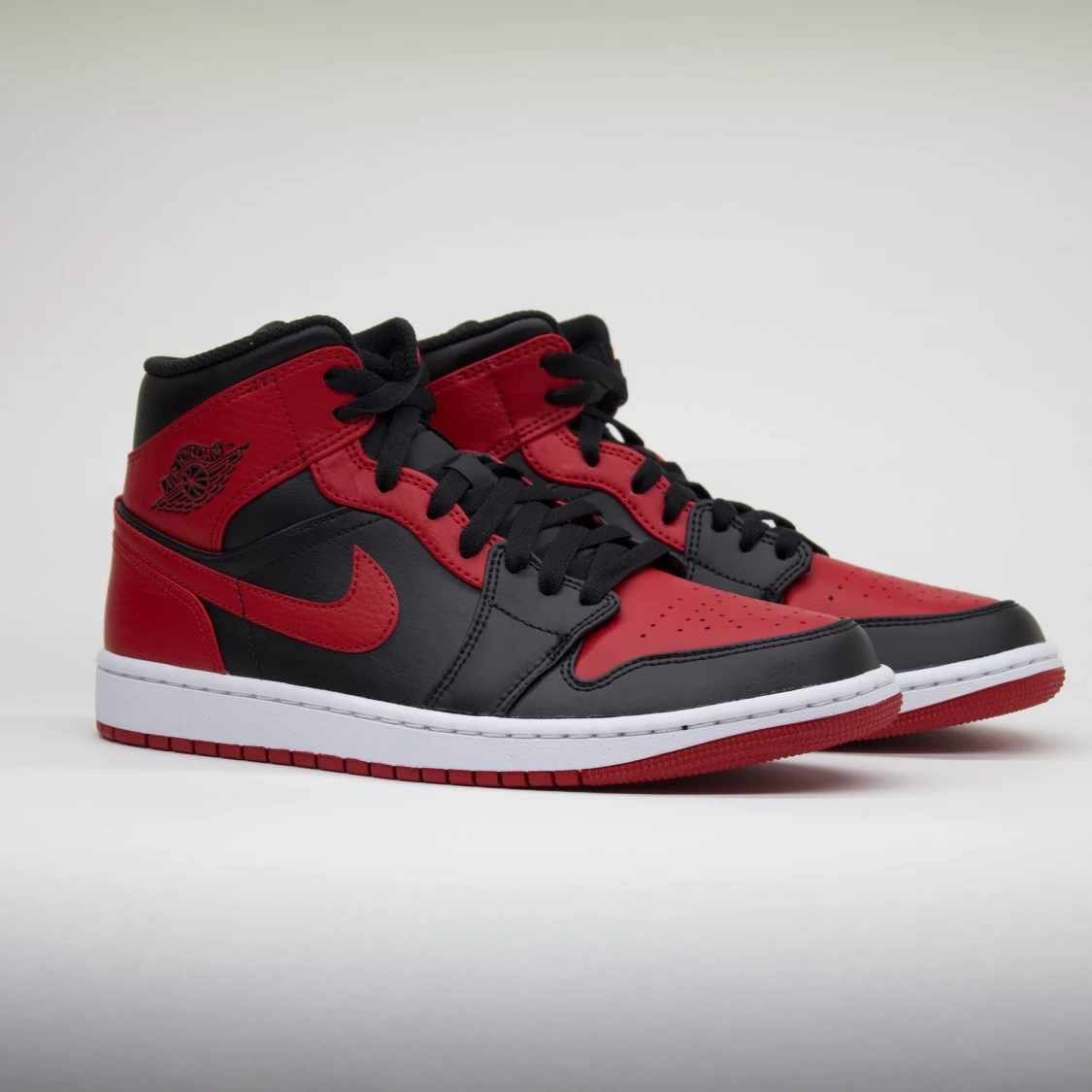 Air jordan 1 Mid Banned bred