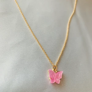 Fjärils halsband  - 😍😍