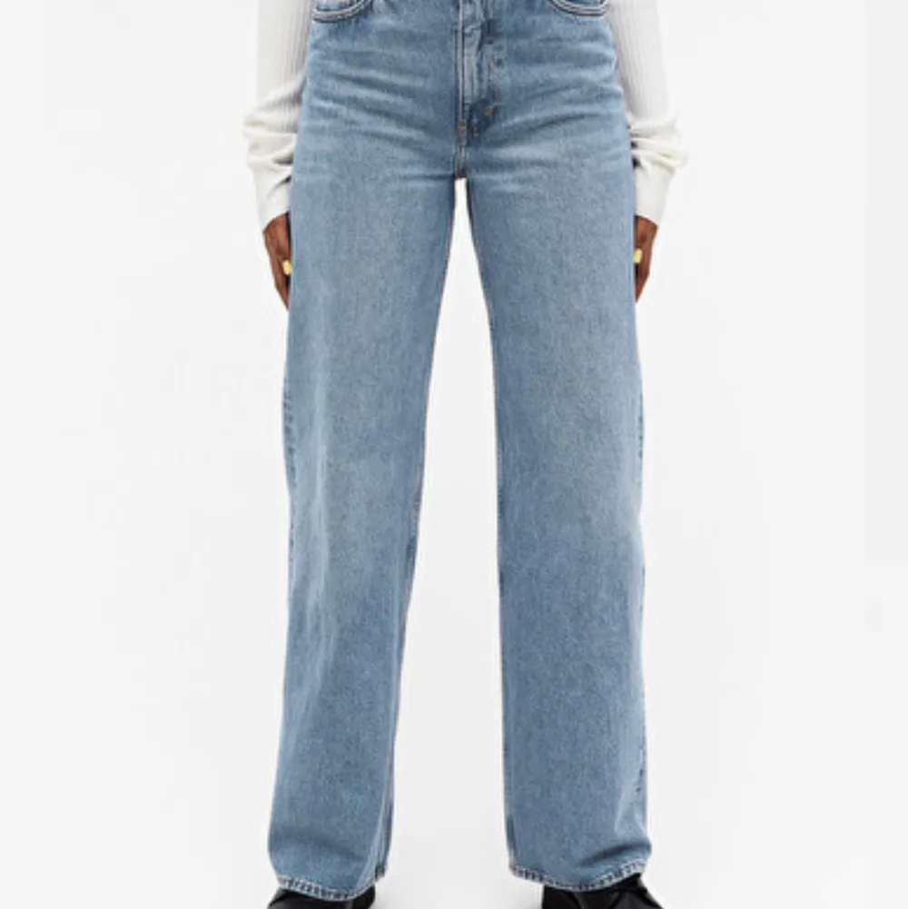 De populära jeansen från Monki i modellen Yoko.. Jeans & Byxor.
