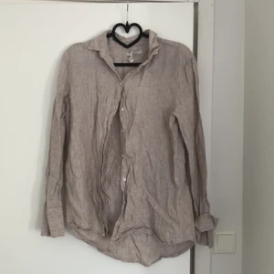 Skjorta - Från Gina, storlek 36